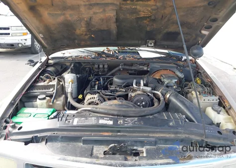 1996 Chevrolet Blazer from USA, damaged, VIN 1GNCS13W4TK233425